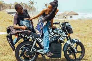 Jak elektrické motocykly z Afriky vyřešily největší problém elektromobilů? - PŘÍRODA.cz